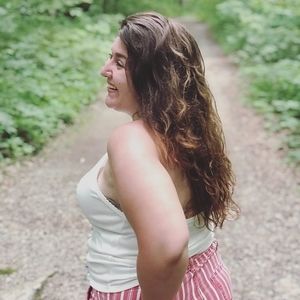 Meet your Posher, Caitlyn